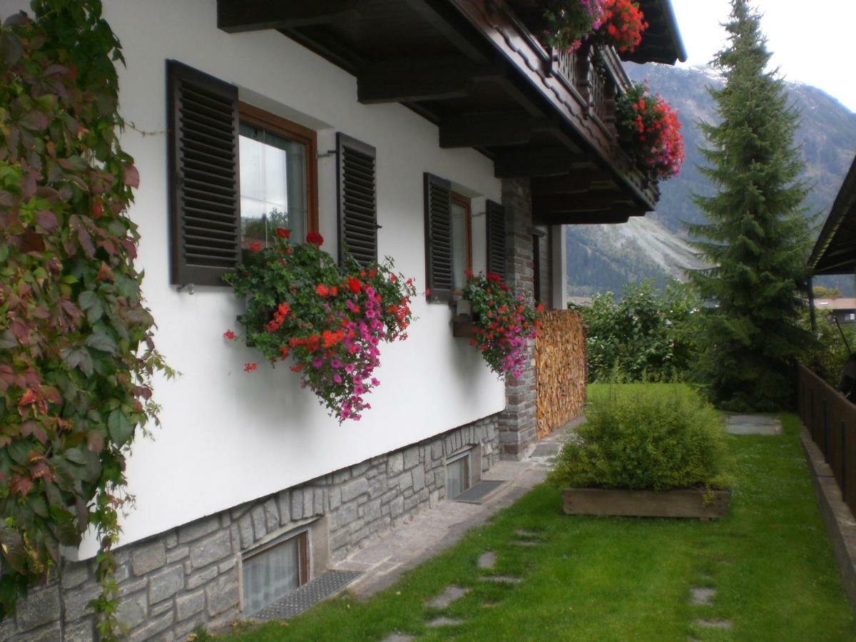 Ferienwohnung Familie Hoefler Langenfeld Exterior photo